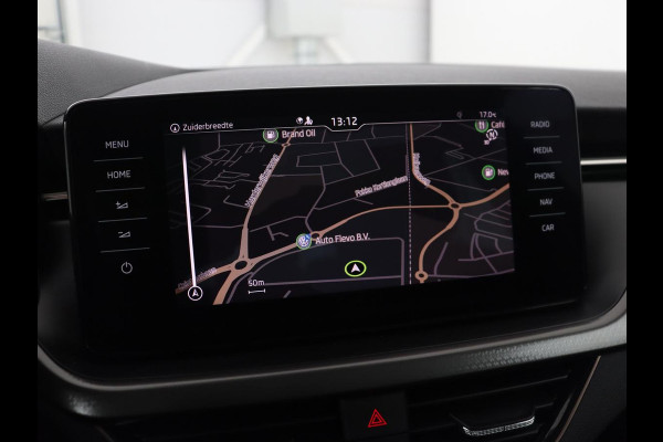 Škoda SCALA 1.0 TSI Business Edition | Panoramadak | Stoelverwarming | Adaptive cruise | Carplay | Full LED | Navigatie | Parkeerhulp | Climate control | DAB | Getint glas