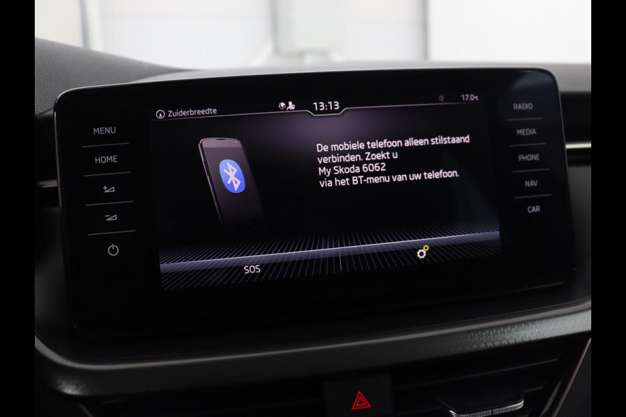 Škoda SCALA 1.0 TSI Business Edition | Panoramadak | Stoelverwarming | Adaptive cruise | Carplay | Full LED | Navigatie | Parkeerhulp | Climate control | DAB | Getint glas