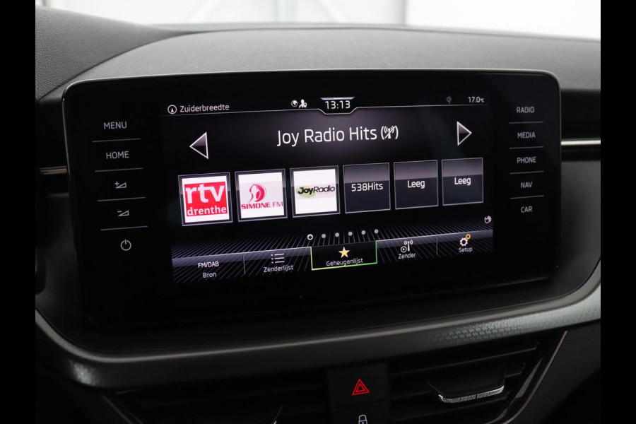 Škoda SCALA 1.0 TSI Business Edition | Panoramadak | Stoelverwarming | Adaptive cruise | Carplay | Full LED | Navigatie | Parkeerhulp | Climate control | DAB | Getint glas