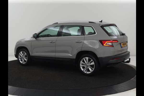Škoda Karoq 1.5 TSI Business Edition Plus | Stoelverwarming | Trekhaak | Camera | Carplay | Navigatie | Keyless | Full LED | Verwarmde voorruit | Parkeerhulp | Climate control | DAB | Cruise control