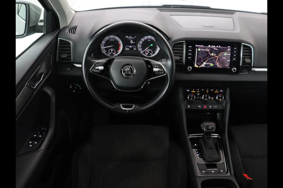 Škoda Karoq 1.5 TSI Business Edition Plus | Stoelverwarming | Trekhaak | Camera | Carplay | Navigatie | Keyless | Full LED | Verwarmde voorruit | Parkeerhulp | Climate control | DAB | Cruise control
