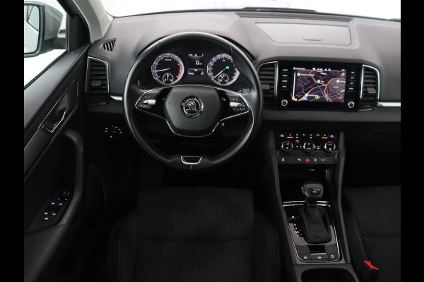 Škoda Karoq 1.5 TSI Business Edition Plus | Stoelverwarming | Trekhaak | Camera | Carplay | Navigatie | Keyless | Full LED | Verwarmde voorruit | Parkeerhulp | Climate control | DAB | Cruise control