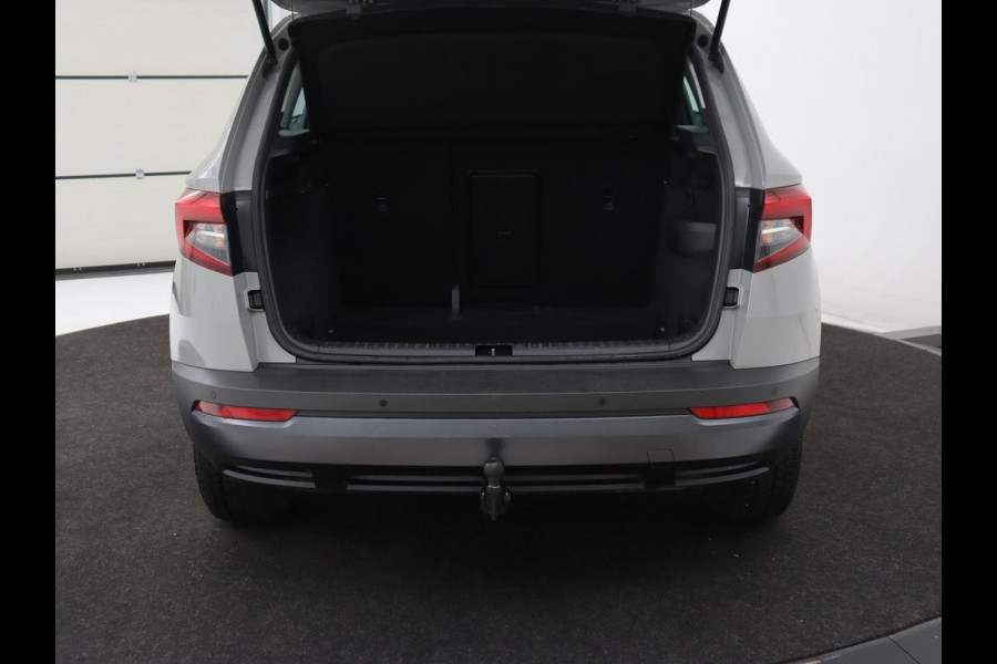 Škoda Karoq 1.5 TSI Business Edition Plus | Stoelverwarming | Trekhaak | Camera | Carplay | Navigatie | Keyless | Full LED | Verwarmde voorruit | Parkeerhulp | Climate control | DAB | Cruise control