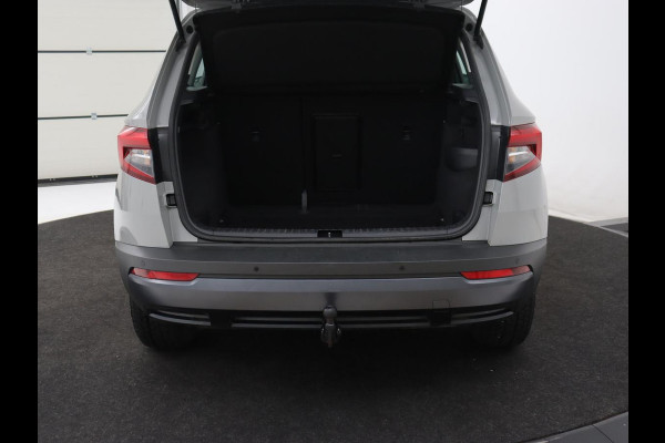 Škoda Karoq 1.5 TSI Business Edition Plus | Stoelverwarming | Trekhaak | Camera | Carplay | Navigatie | Keyless | Full LED | Verwarmde voorruit | Parkeerhulp | Climate control | DAB | Cruise control
