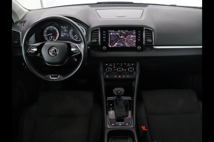 Škoda Karoq 1.5 TSI Business Edition Plus | Stoelverwarming | Trekhaak | Camera | Carplay | Navigatie | Keyless | Full LED | Verwarmde voorruit | Parkeerhulp | Climate control | DAB | Cruise control