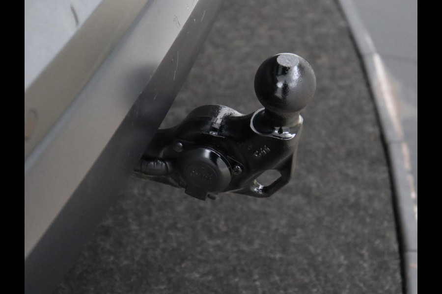 Škoda Karoq 1.5 TSI Business Edition Plus | Stoelverwarming | Trekhaak | Camera | Carplay | Navigatie | Keyless | Full LED | Verwarmde voorruit | Parkeerhulp | Climate control | DAB | Cruise control