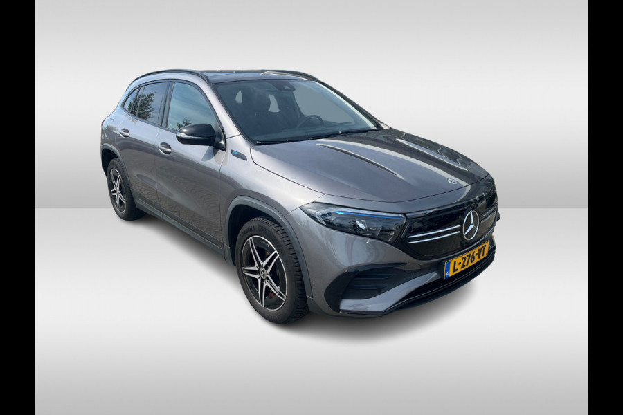 Mercedes-Benz EQA 250 Business Solution AMG 67 kWh / Panoramadak / Camera / CarPlay / 18'' / Stoelverwarming / Dodehoek / DAB / Cruise Control