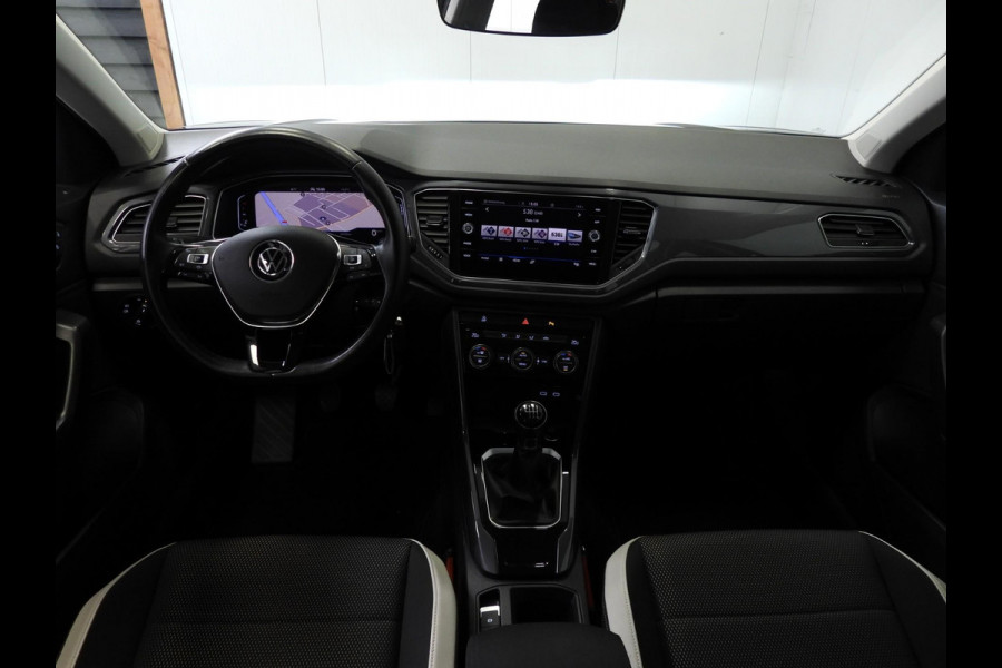 Volkswagen T-Roc 1.5 TSI Sport NAVI/CAMERA/VIRTUAL/LED/TREKH./17"LMV!
