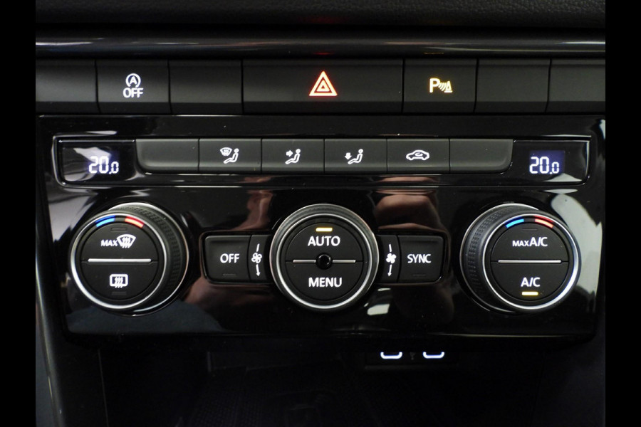 Volkswagen T-Roc 1.5 TSI Sport NAVI/CAMERA/VIRTUAL/LED/TREKH./17"LMV!