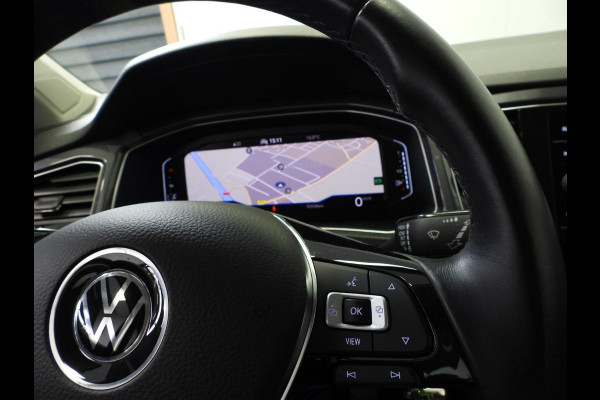 Volkswagen T-Roc 1.5 TSI Sport NAVI/CAMERA/VIRTUAL/LED/TREKH./17"LMV!