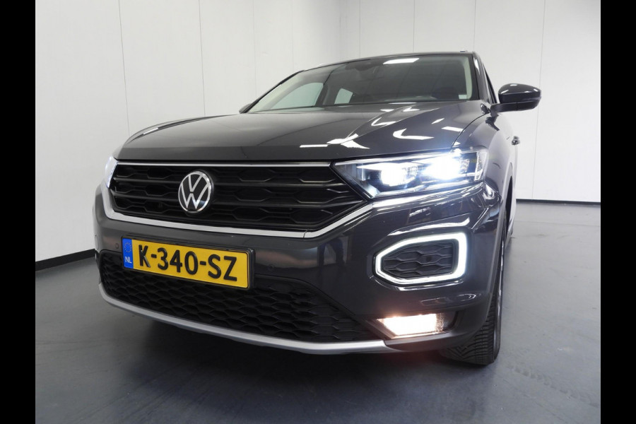 Volkswagen T-Roc 1.5 TSI Sport NAVI/CAMERA/VIRTUAL/LED/TREKH./17"LMV!