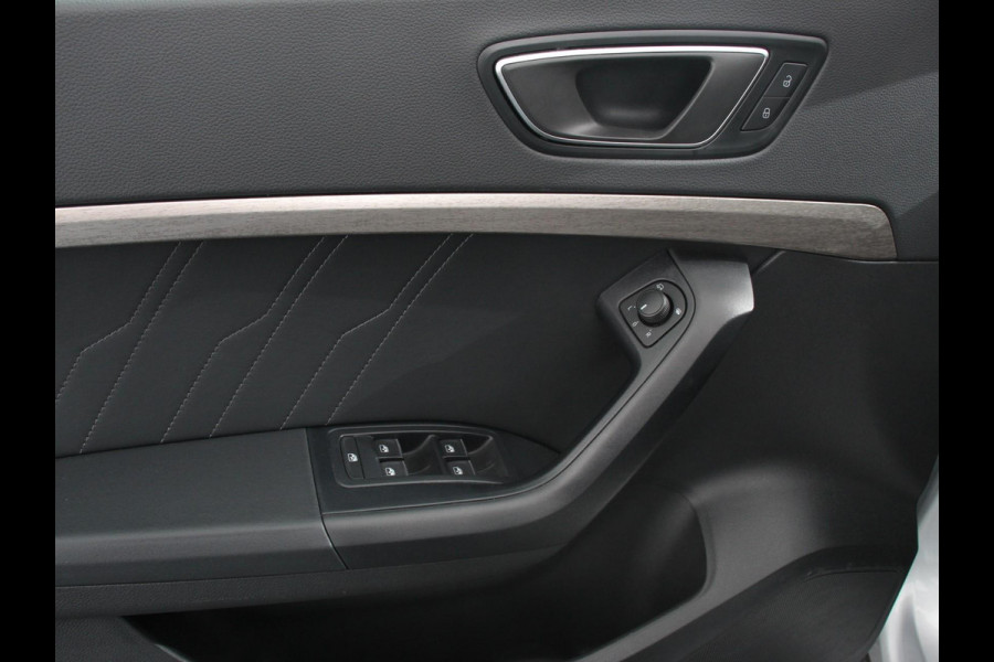 Seat Ateca 1.5 TSI 150pk Automaat Xperience | Navigatie | Apple Carplay / Android Auto | Camera | Parkeersensoren | Stoel-en stuurverwarming | Ledverlichting | Getinte ramen | Climate Control