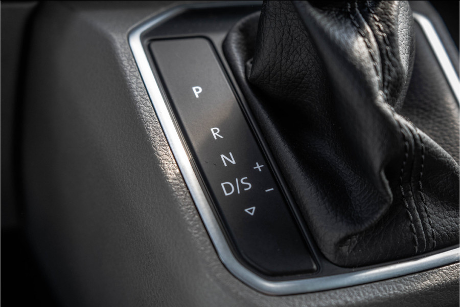 Volkswagen Transporter T6.1 2.0 TDI L2H1 | BULLI | 150 PK | Automaat | LED | Camera | Carplay | PDC | Zijschuifdeur L+R