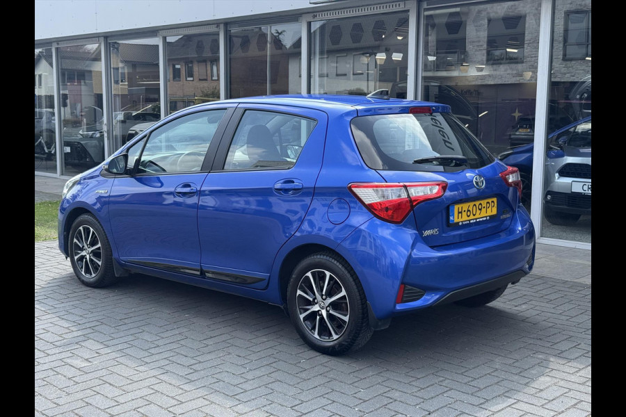 Toyota Yaris 1.5 Full Hybrid Dynamic | Lichtmetalen velgen, Parkeercamera, Licht + Regensensor, Cruise control, Climate control