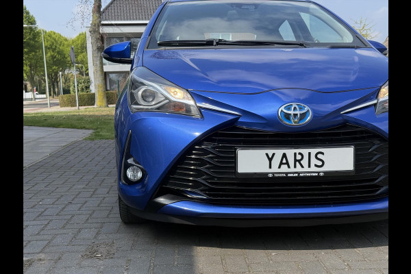 Toyota Yaris 1.5 Full Hybrid Dynamic | Lichtmetalen velgen, Parkeercamera, Licht + Regensensor, Cruise control, Climate control
