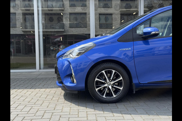 Toyota Yaris 1.5 Full Hybrid Dynamic | Lichtmetalen velgen, Parkeercamera, Licht + Regensensor, Cruise control, Climate control