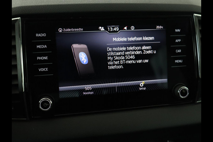 Škoda Karoq 1.5 TSI Business Edition Plus | Stoelverwarming | Trekhaak | Camera | Carplay | Navigatie | Keyless | Full LED | Verwarmde voorruit | Parkeerhulp | Climate control | DAB | Cruise control