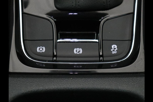 Škoda Karoq 1.5 TSI Business Edition Plus | Stoelverwarming | Trekhaak | Camera | Carplay | Navigatie | Keyless | Full LED | Verwarmde voorruit | Parkeerhulp | Climate control | DAB | Cruise control