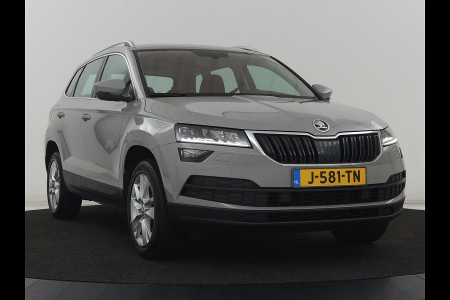 Škoda Karoq 1.5 TSI Business Edition Plus | Stoelverwarming | Trekhaak | Camera | Carplay | Navigatie | Keyless | Full LED | Verwarmde voorruit | Parkeerhulp | Climate control | DAB | Cruise control
