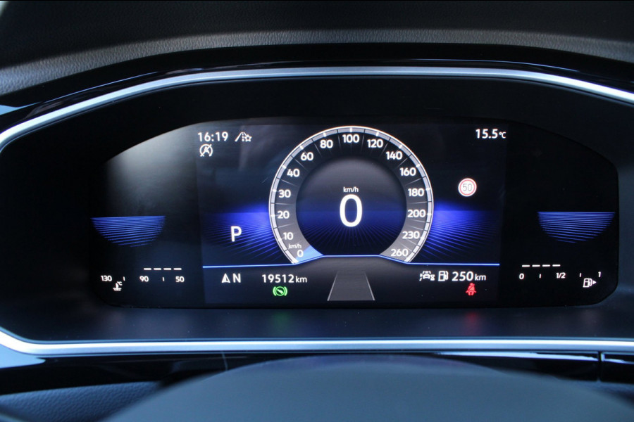 Volkswagen T-Roc 1.5 TSI 150pk R-Line DSG7 Panoramadak