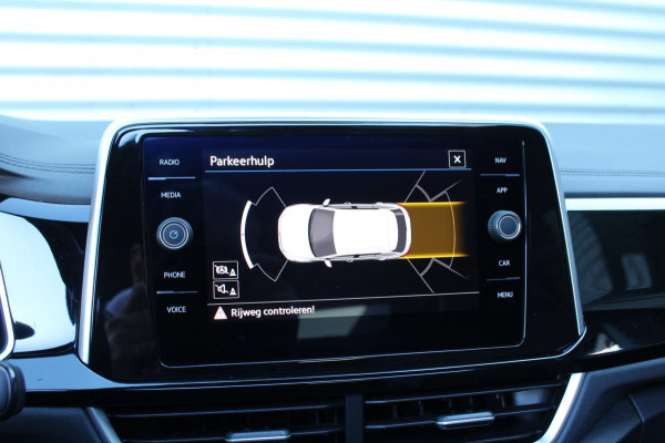 Volkswagen T-Roc 1.5 TSI 150pk R-Line DSG7 Panoramadak