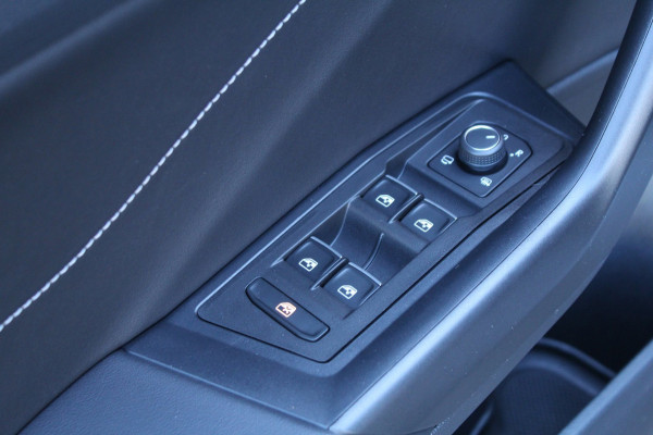 Volkswagen T-Roc 1.5 TSI 150pk R-Line DSG7 Panoramadak