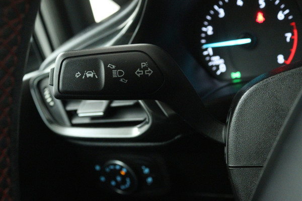 Ford Fiesta 1.0 EcoBoost ST-Line (CRUISE CONTROL, NAVIGATIE, PARKEERSENSOREN)