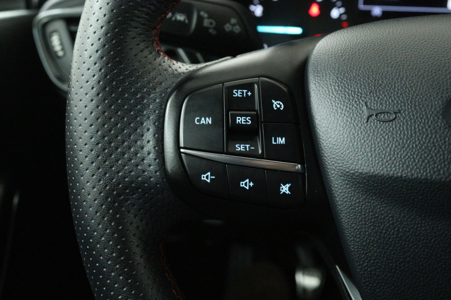 Ford Fiesta 1.0 EcoBoost ST-Line (CRUISE CONTROL, NAVIGATIE, PARKEERSENSOREN)