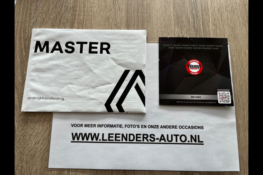 Renault Master NIEUW (MODEL) DEMO T35 2.0 dCi 130 L2H2 Start 3Persoons Zwart Metallic BPM VRIJ, ORIGINEEL NEDERLANDSE BUS!