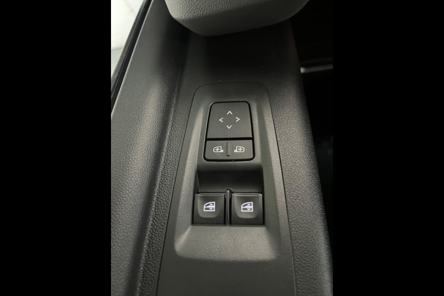 Renault Master NIEUW (MODEL) DEMO T35 2.0 dCi 130 L2H2 Start 3Persoons Zwart Metallic BPM VRIJ, ORIGINEEL NEDERLANDSE BUS!