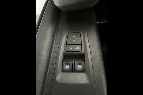 Renault Master NIEUW (MODEL) DEMO T35 2.0 dCi 130 L2H2 Start 3Persoons Zwart Metallic BPM VRIJ, ORIGINEEL NEDERLANDSE BUS!