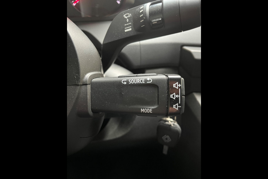 Renault Master NIEUW (MODEL) DEMO T35 2.0 dCi 130 L2H2 Start 3Persoons Zwart Metallic BPM VRIJ, ORIGINEEL NEDERLANDSE BUS!