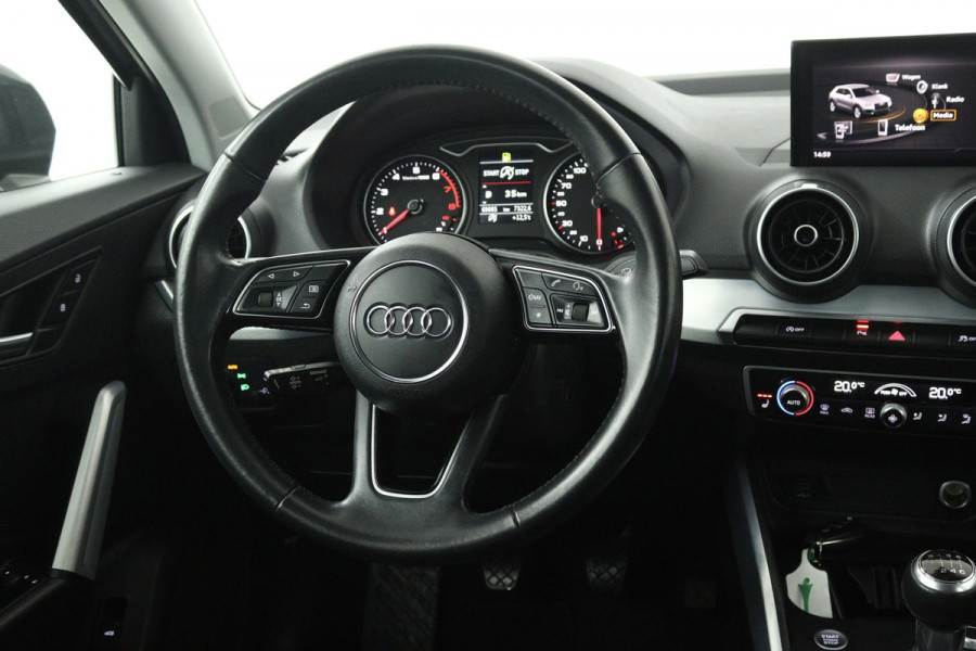 Audi Q2 30 TFSI S Edition (STOELVERWARMING, CRUISE CONTROL ADAPTIEF, NAVGATIE, PARKEERSENSOREN)