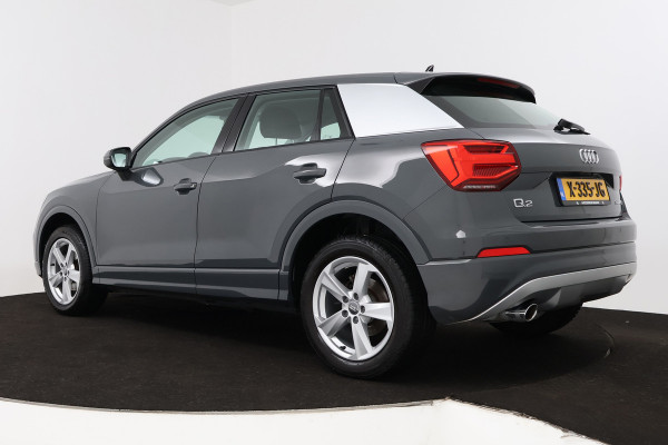 Audi Q2 30 TFSI S Edition (STOELVERWARMING, CRUISE CONTROL ADAPTIEF, NAVGATIE, PARKEERSENSOREN)