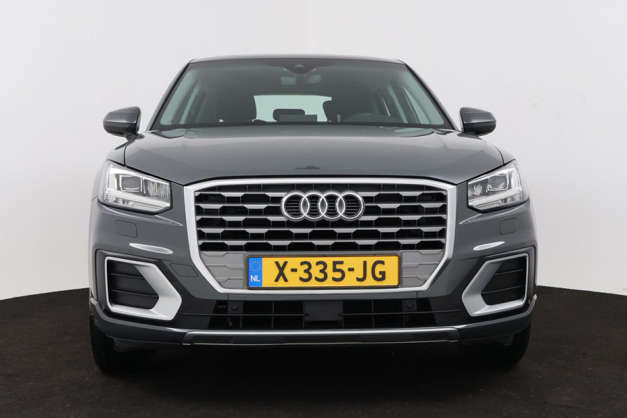 Audi Q2 30 TFSI S Edition (STOELVERWARMING, CRUISE CONTROL ADAPTIEF, NAVGATIE, PARKEERSENSOREN)
