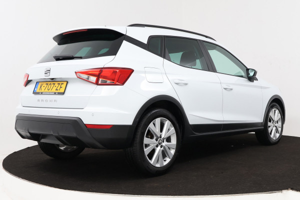 Seat Arona 1.0 TSI Style Business Intense (ACHTERUITRIJCAMERA, CRUISE ADAPTIEF, CARPLAY, PARKEERSENSOREN)
