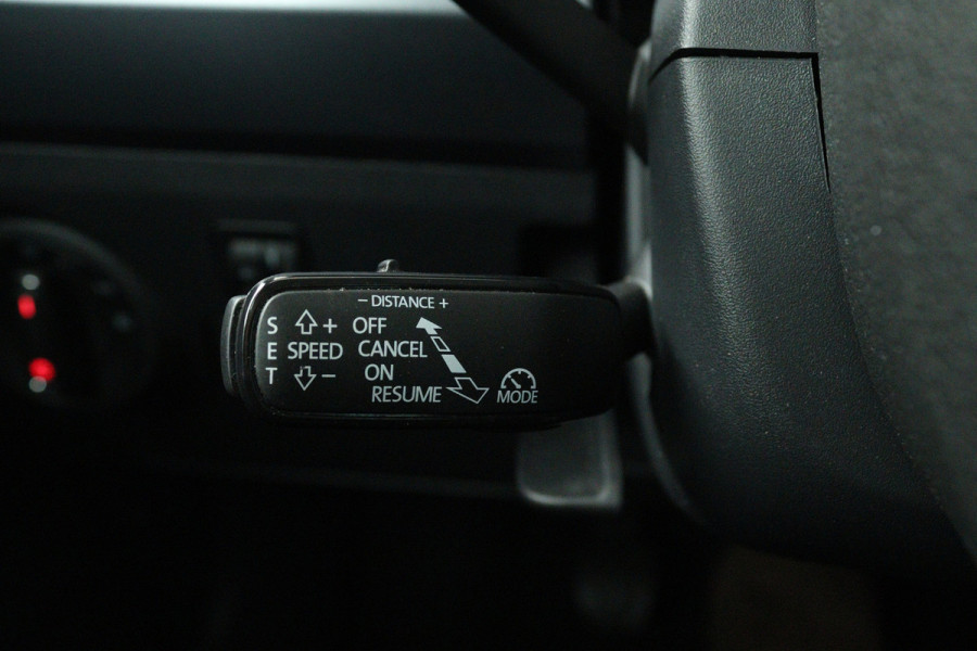 Seat Arona 1.0 TSI Style Business Intense (ACHTERUITRIJCAMERA, CRUISE ADAPTIEF, CARPLAY, PARKEERSENSOREN)