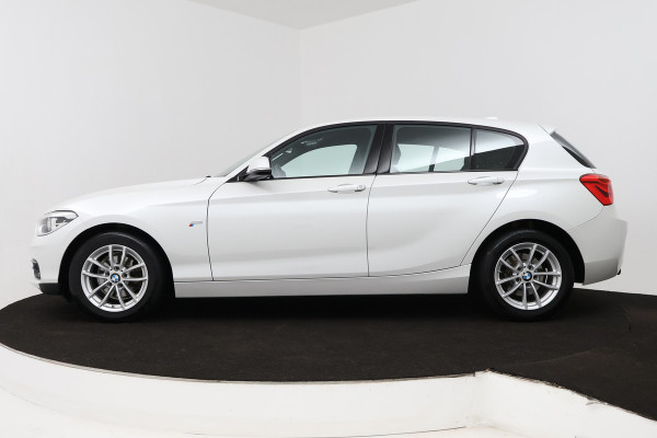 BMW 1-serie 118i Corporate Lease Executive (NAVIGATIE, CRUISE CONTROL, PARKEERSENSOREN, BLUETOOTH)