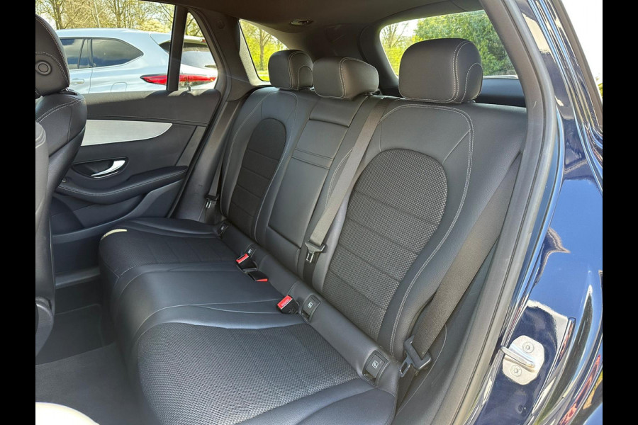 Mercedes-Benz GLC 300e 4MATIC Business Solution | PHEV | 320pk | Plug-in Hybride | Achteruitrijcamera | Navigatie | Half leder