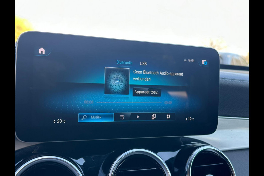 Mercedes-Benz GLC 300e 4MATIC Business Solution | PHEV | 320pk | Plug-in Hybride | Achteruitrijcamera | Navigatie | Half leder