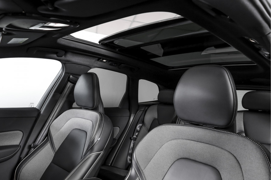 Volvo XC60 2.0 T8 Plug-in hybrid AWD Plus Dark | S/K-Panodak | Dig. Cockpit | Adapt. Cruise | Winterpakket | PDC | 360 Camera | NAV + App.Connect | ECC | Harman/Kardon | Elek. Klep | LM 19" | 9613