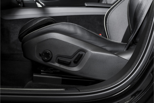Volvo XC60 2.0 T8 Plug-in hybrid AWD Plus Dark | S/K-Panodak | Dig. Cockpit | Adapt. Cruise | Winterpakket | PDC | 360 Camera | NAV + App.Connect | ECC | Harman/Kardon | Elek. Klep | LM 19" | 9613