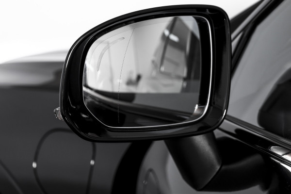Volvo XC60 2.0 T8 Plug-in hybrid AWD Plus Dark | S/K-Panodak | Dig. Cockpit | Adapt. Cruise | Winterpakket | PDC | 360 Camera | NAV + App.Connect | ECC | Harman/Kardon | Elek. Klep | LM 19" | 9613
