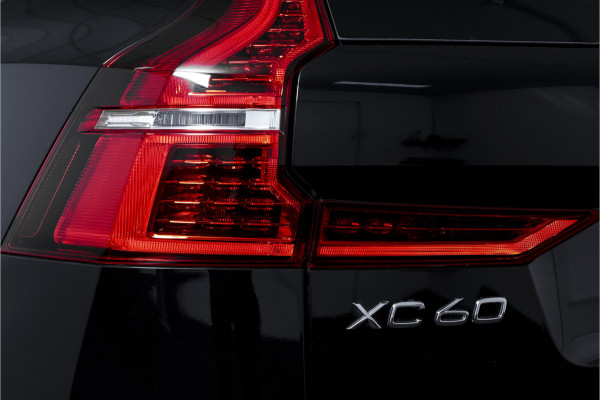 Volvo XC60 2.0 T8 Plug-in hybrid AWD Plus Dark | S/K-Panodak | Dig. Cockpit | Adapt. Cruise | Winterpakket | PDC | 360 Camera | NAV + App.Connect | ECC | Harman/Kardon | Elek. Klep | LM 19" | 9613
