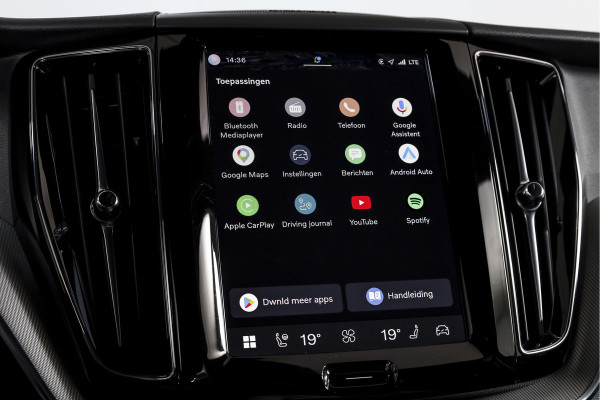 Volvo XC60 2.0 T8 Plug-in hybrid AWD Plus Dark | S/K-Panodak | Dig. Cockpit | Adapt. Cruise | Winterpakket | PDC | 360 Camera | NAV + App.Connect | ECC | Harman/Kardon | Elek. Klep | LM 19" | 9613