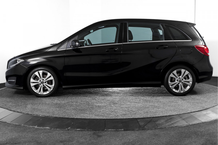 Mercedes-Benz B-Klasse 180 122 PK Ambition | Cruise | Stoelverwarming | PDC | NAV | Airco | LM 17" |