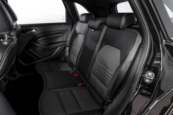 Mercedes-Benz B-Klasse 180 122 PK Ambition | Cruise | Stoelverwarming | PDC | NAV | Airco | LM 17" |