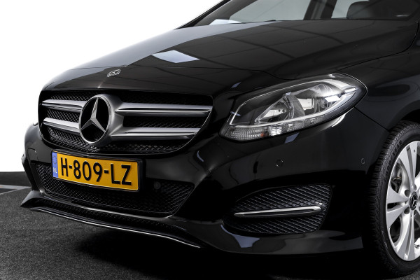 Mercedes-Benz B-Klasse 180 122 PK Ambition | Cruise | Stoelverwarming | PDC | NAV | Airco | LM 17" |