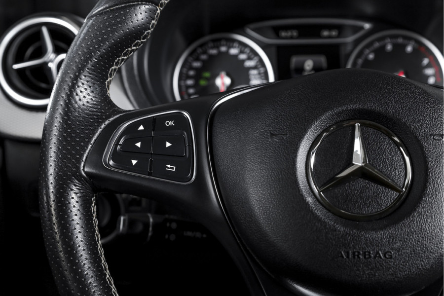 Mercedes-Benz B-Klasse 180 122 PK Ambition | Cruise | Stoelverwarming | PDC | NAV | Airco | LM 17" |