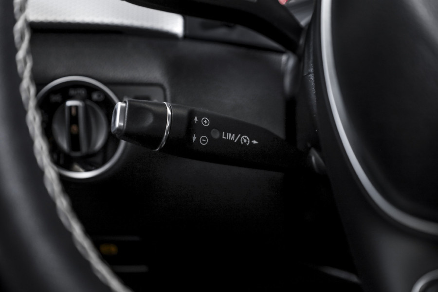 Mercedes-Benz B-Klasse 180 122 PK Ambition | Cruise | Stoelverwarming | PDC | NAV | Airco | LM 17" |